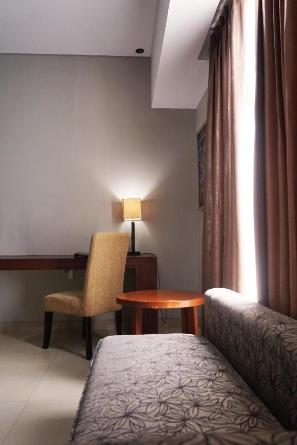 Grand Hatika Hotel Tanjung Pandan Exterior photo