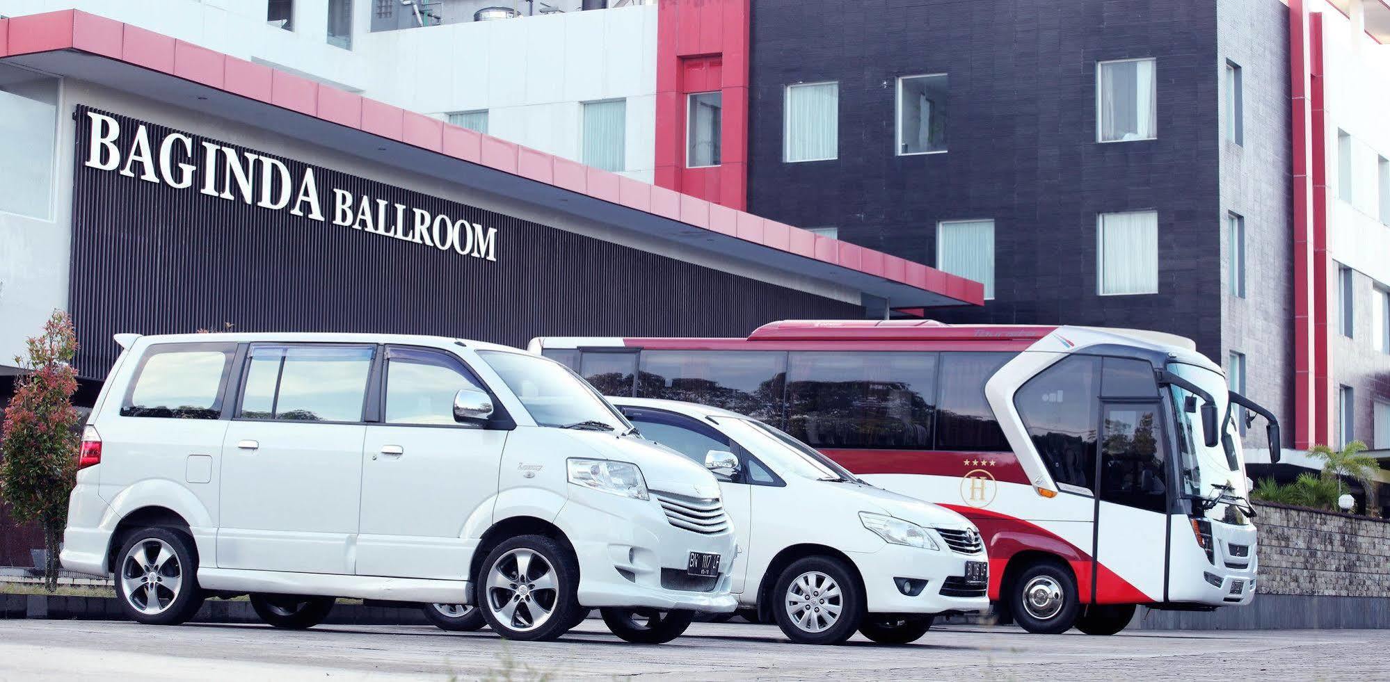 Grand Hatika Hotel Tanjung Pandan Exterior photo
