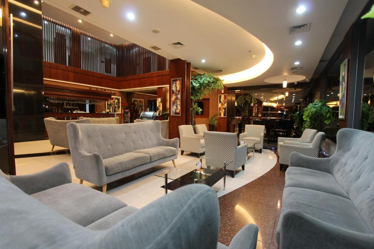 Grand Hatika Hotel Tanjung Pandan Exterior photo